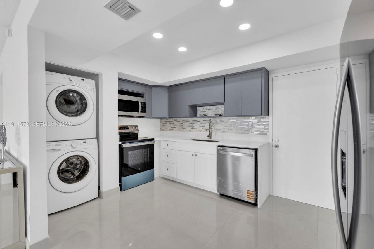 17720 N Bay Rd, Unit 803, Sunny Isles Beach, FL 33160 Photo