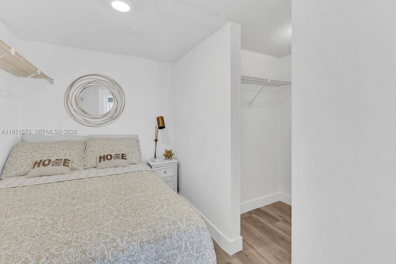 17720 N Bay Rd, Unit 803, Sunny Isles Beach, FL 33160 Photo