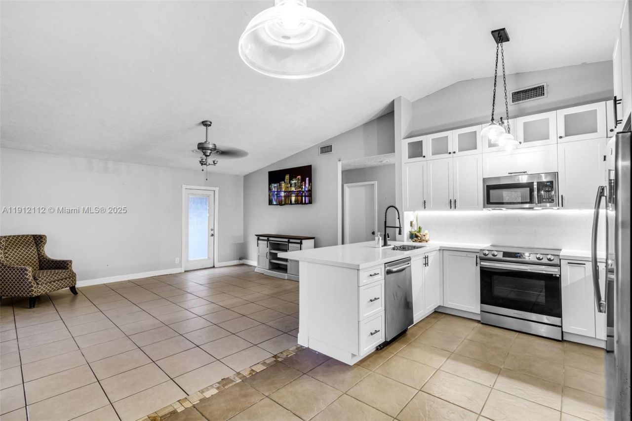 12911 SW 17th Pl, Davie, FL 33325 Photo