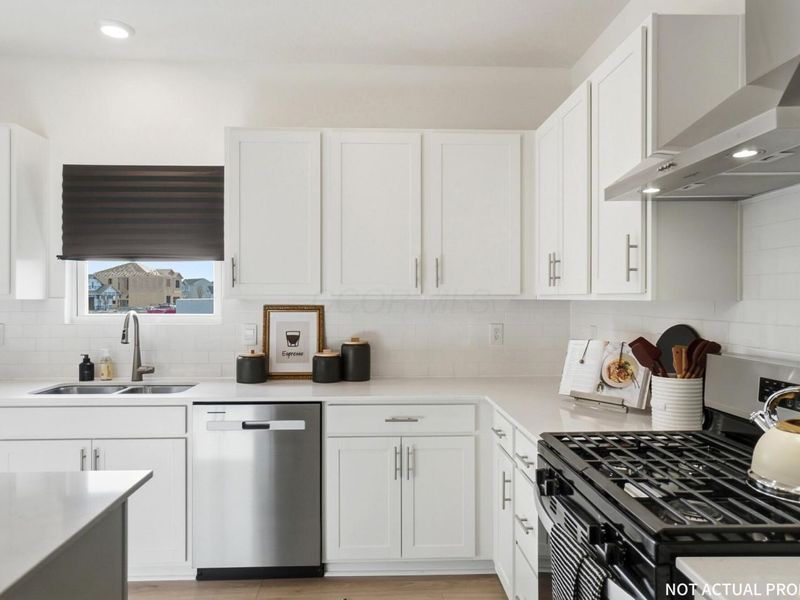 1094 Hartford Lane, London, OH 43140 Photo 19