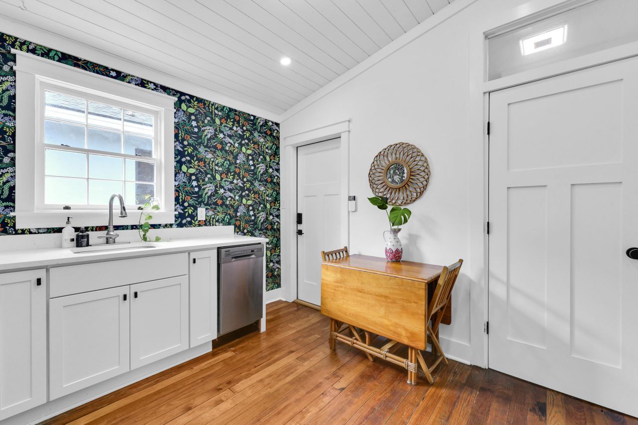 5 Carondolet Street Photo 13