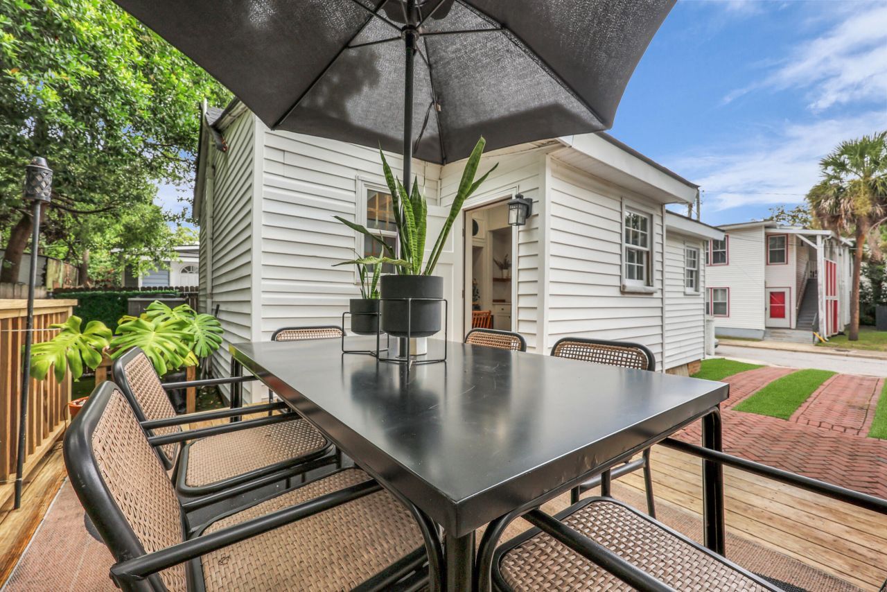 5 Carondolet Street Photo 26