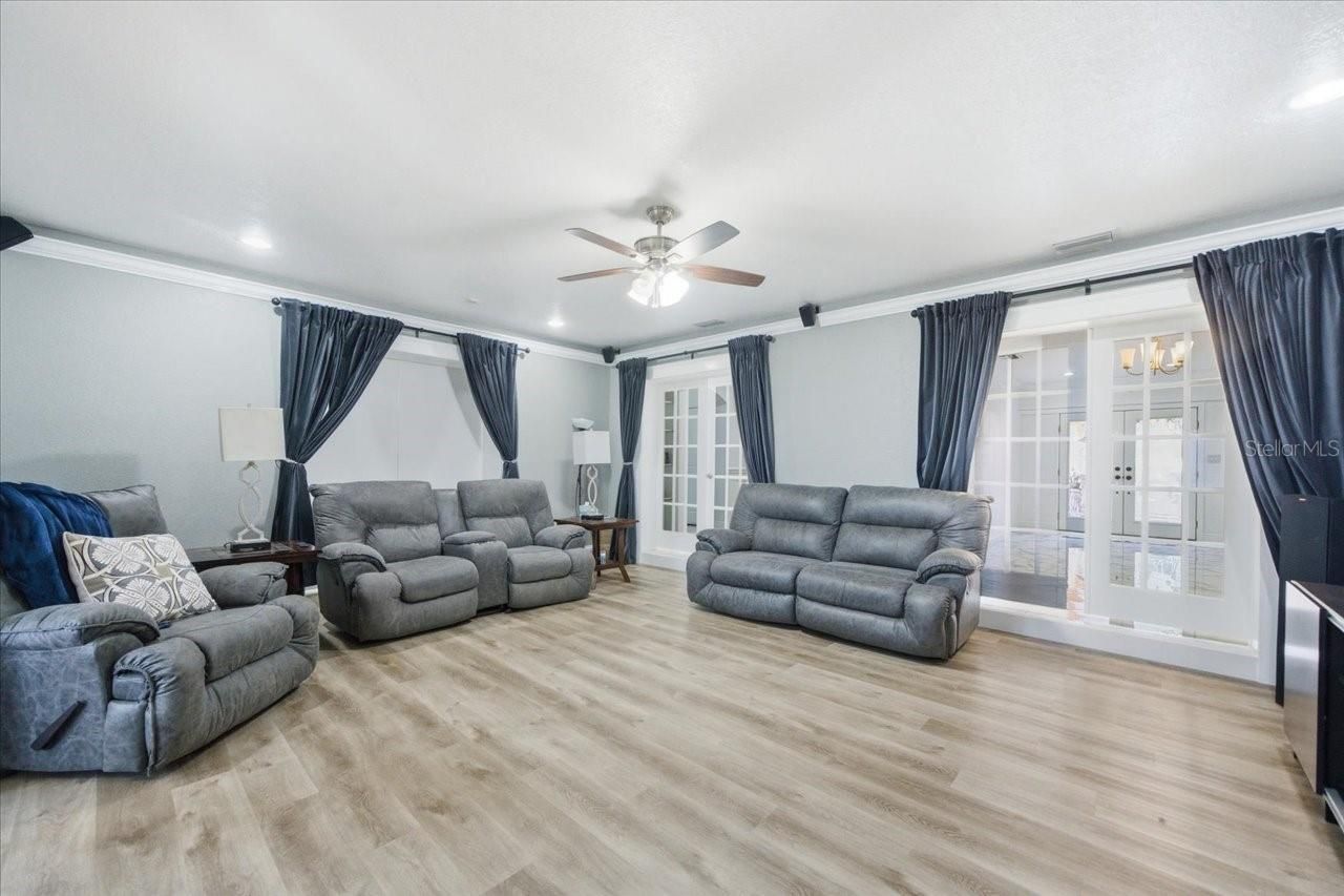 505 Lakeside Drive, Seffner, FL 33584 Photo