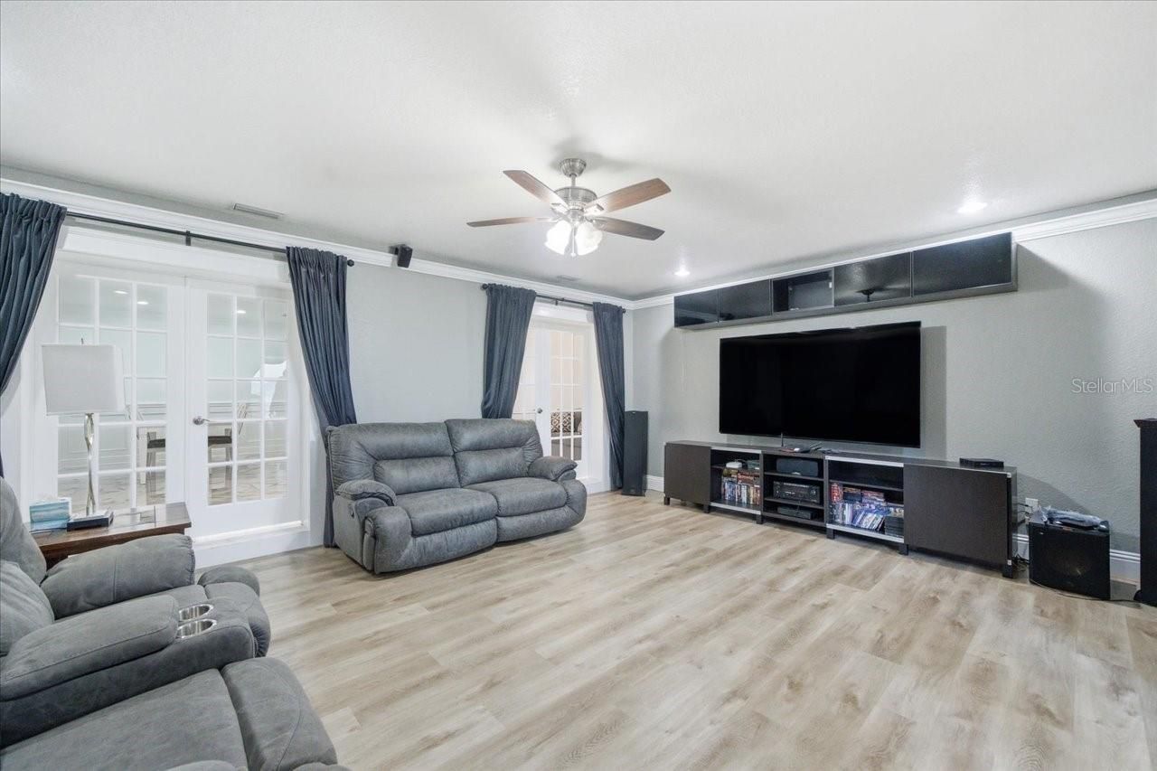 505 Lakeside Drive, Seffner, FL 33584 Photo