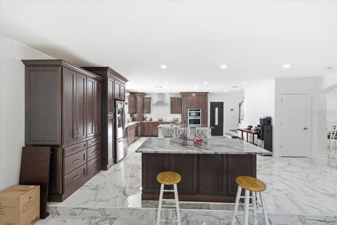 505 Lakeside Drive, Seffner, FL 33584 Photo