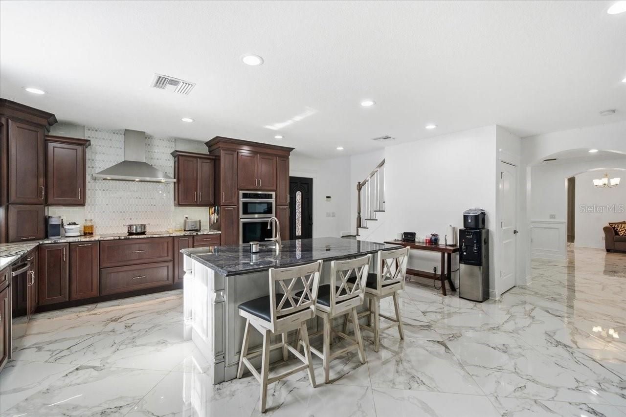 505 Lakeside Drive, Seffner, FL 33584 Photo