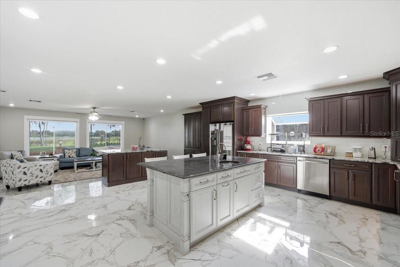 505 Lakeside Drive, Seffner, FL 33584 Photo