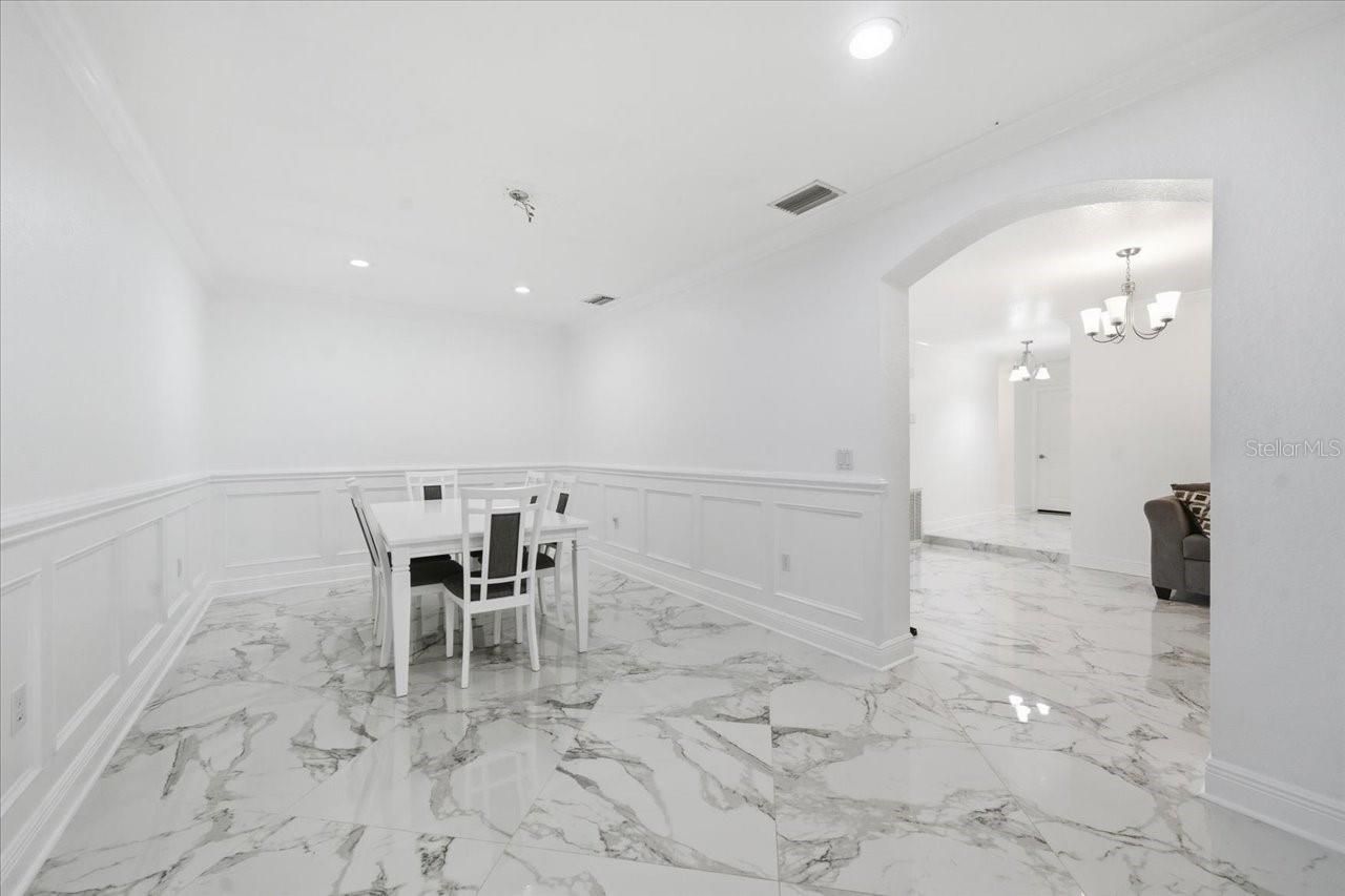 505 Lakeside Drive, Seffner, FL 33584 Photo