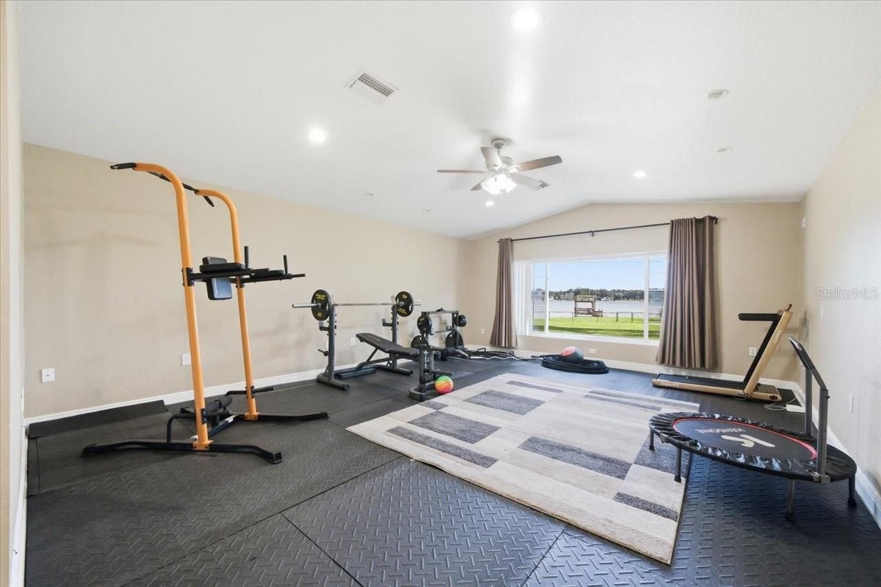 505 Lakeside Drive, Seffner, FL 33584 Photo