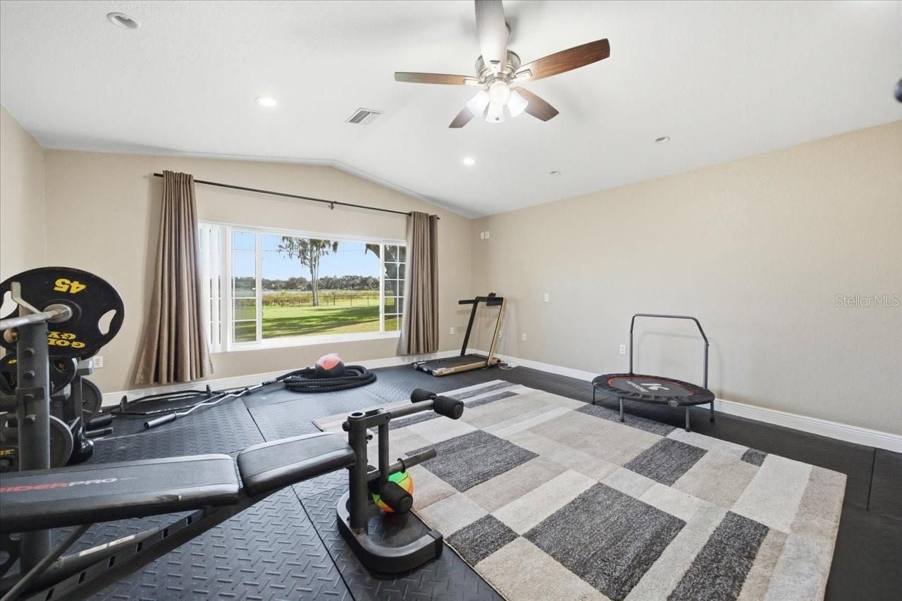 505 Lakeside Drive, Seffner, FL 33584 Photo