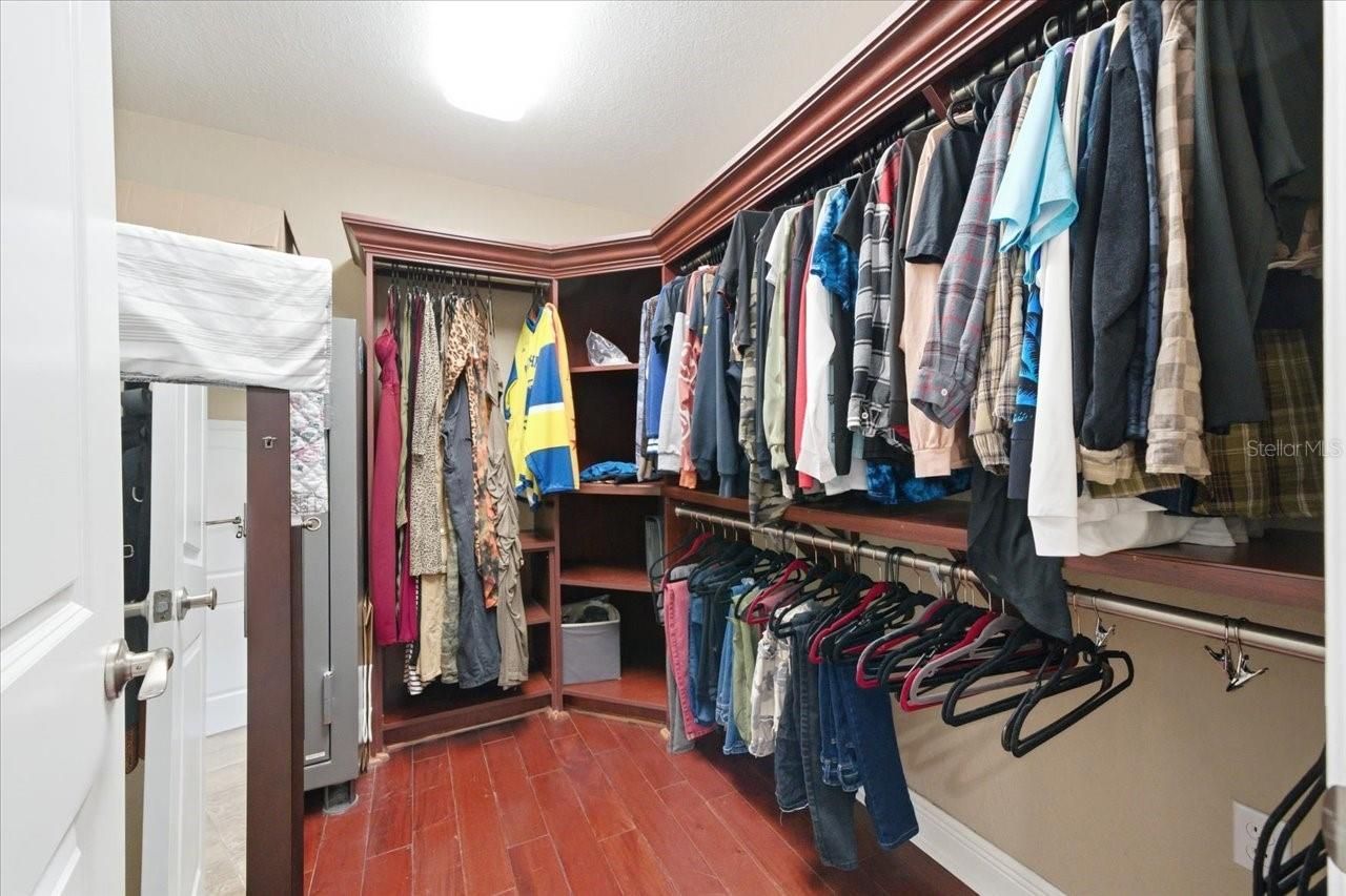 505 Lakeside Drive, Seffner, FL 33584 Photo