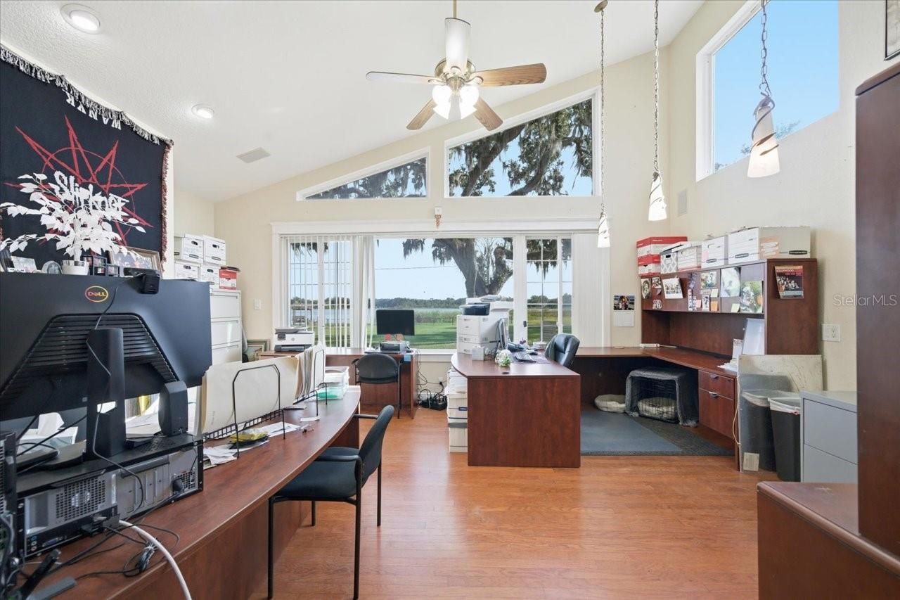 505 Lakeside Drive, Seffner, FL 33584 Photo