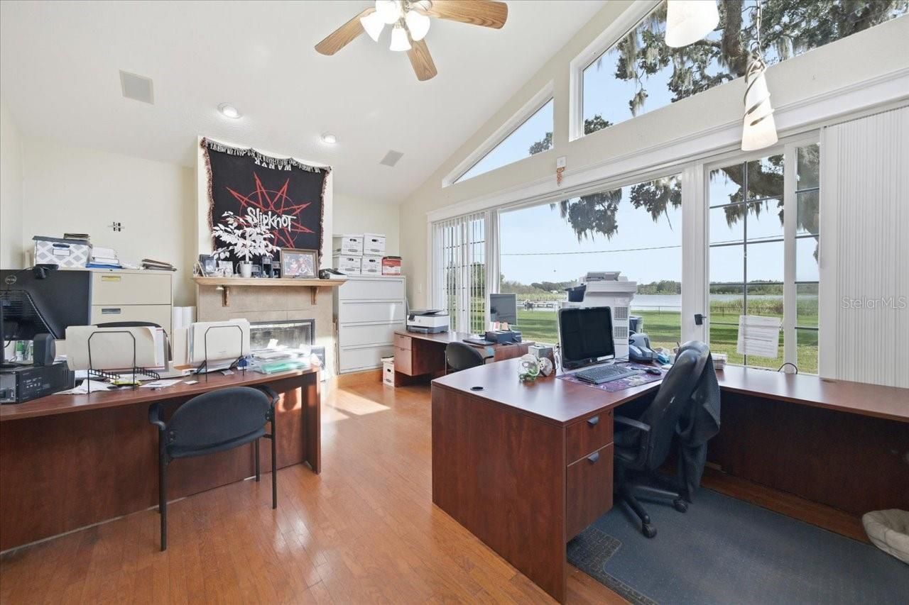 505 Lakeside Drive, Seffner, FL 33584 Photo