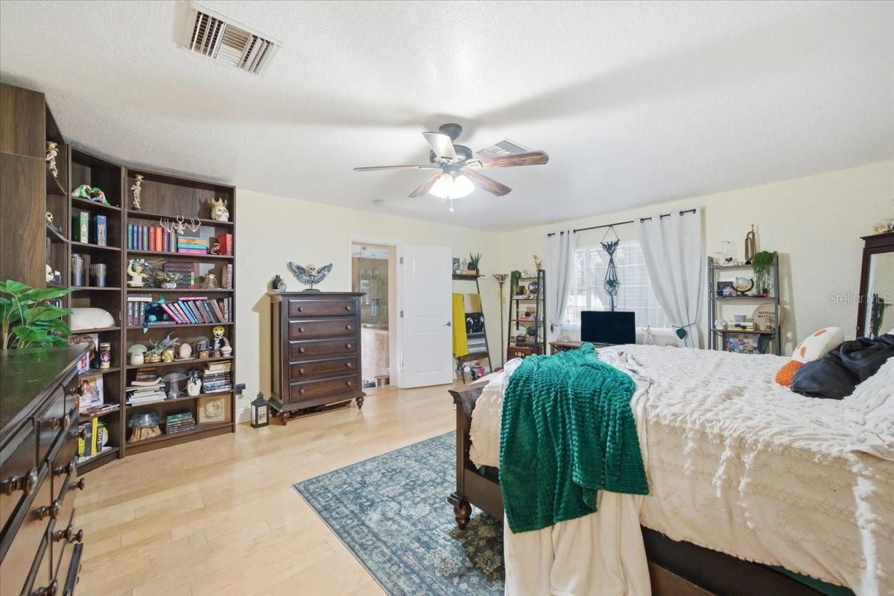 505 Lakeside Drive, Seffner, FL 33584 Photo