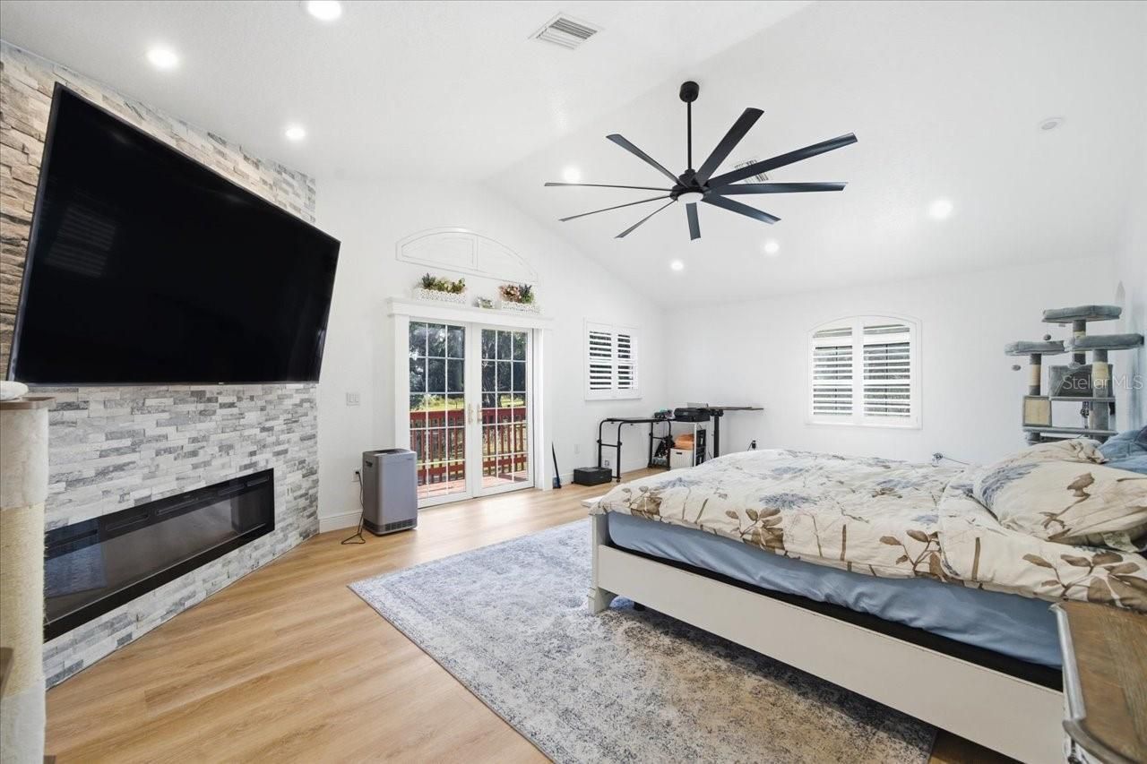 505 Lakeside Drive, Seffner, FL 33584 Photo