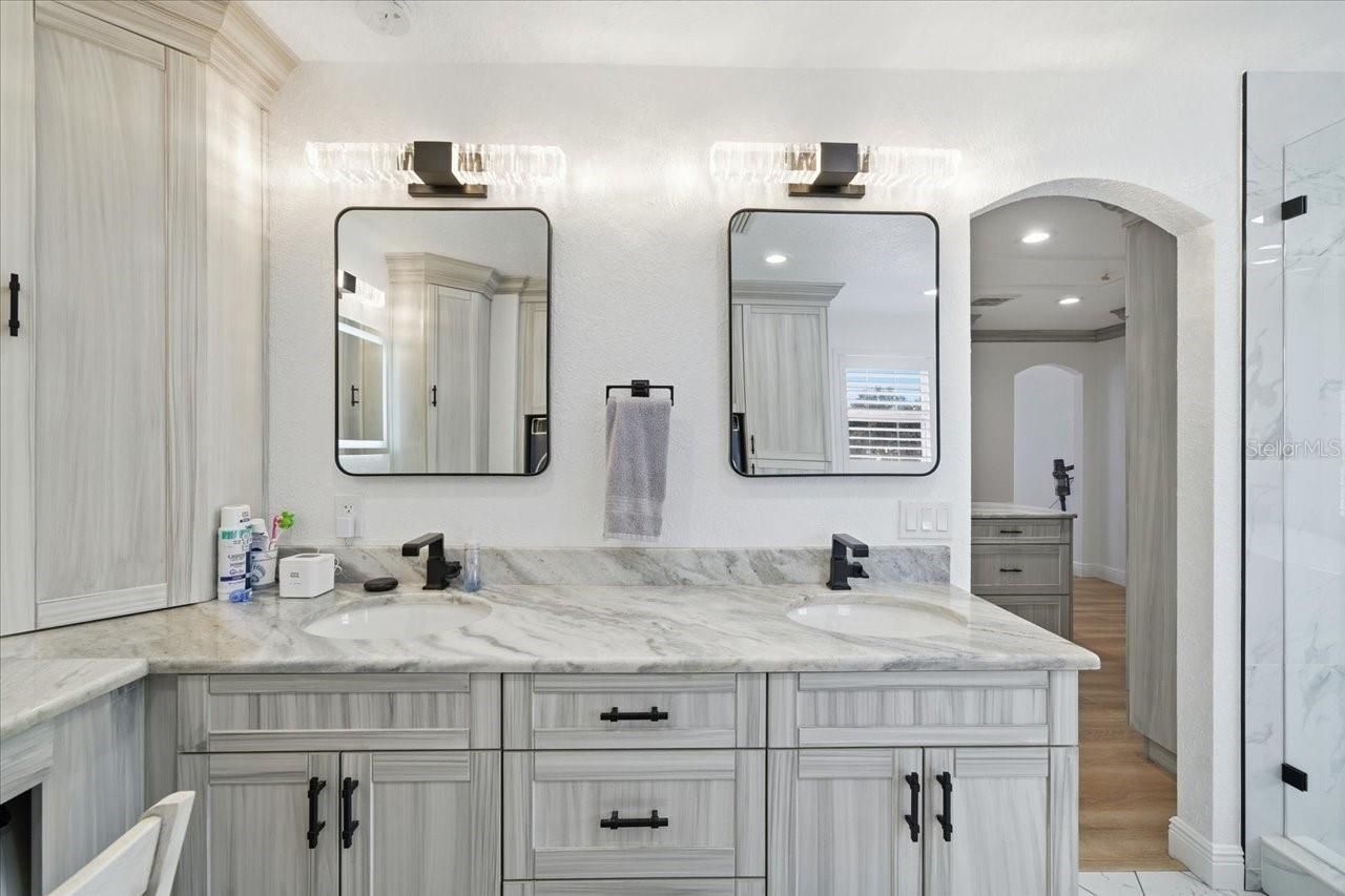 505 Lakeside Drive, Seffner, FL 33584 Photo