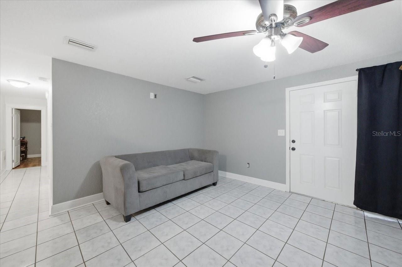 505 Lakeside Drive, Seffner, FL 33584 Photo