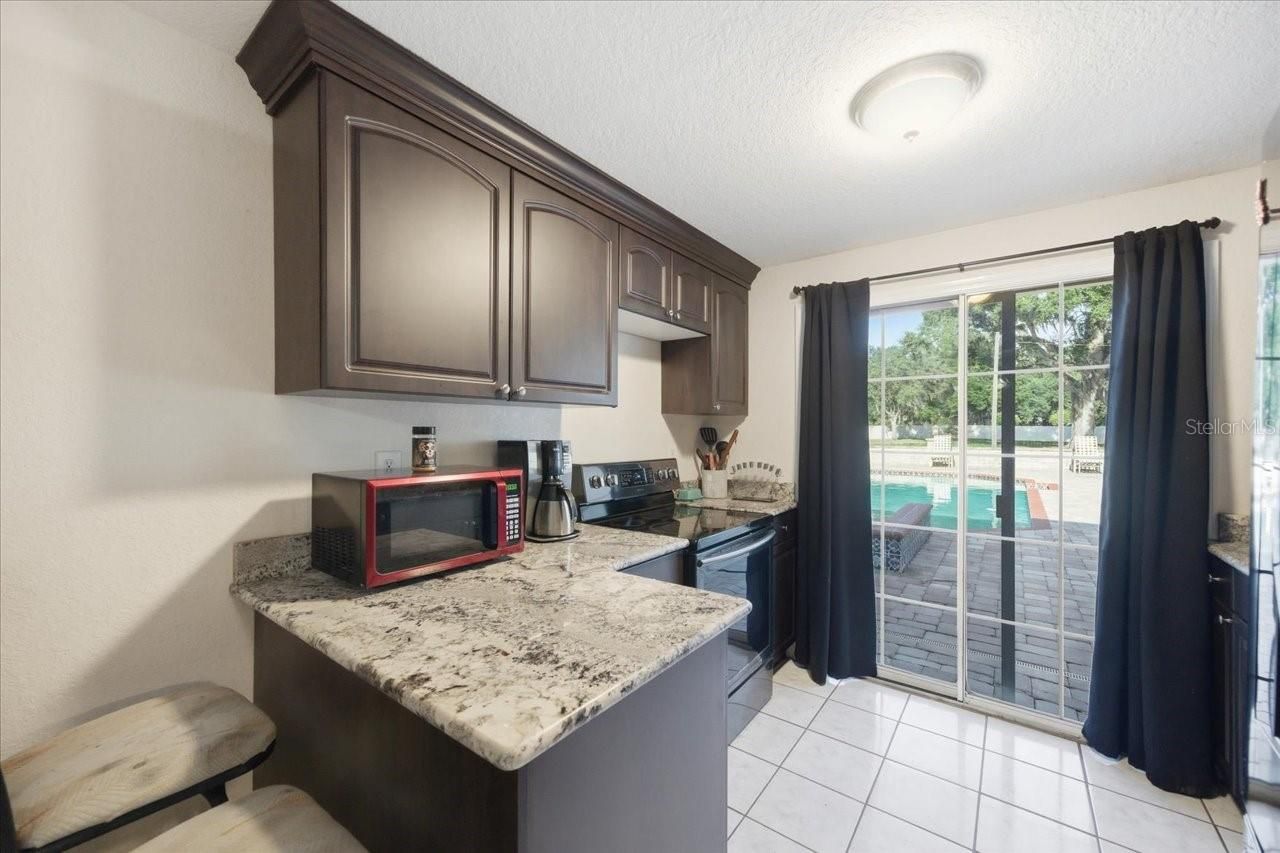 505 Lakeside Drive, Seffner, FL 33584 Photo