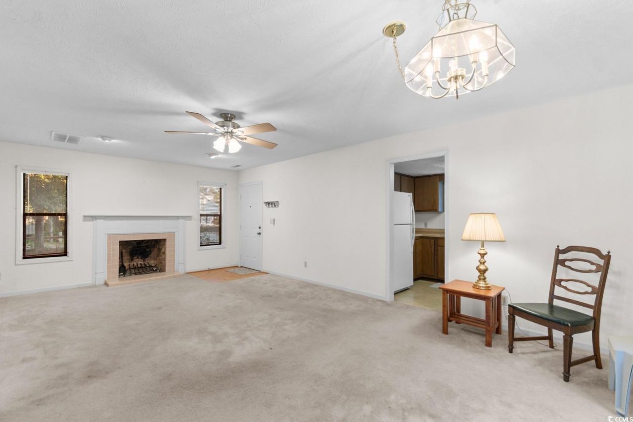 1701-k Edge Dr. Photo 13