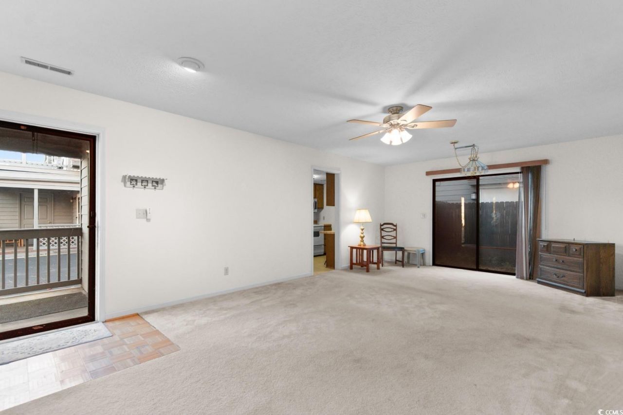 1701-k Edge Dr. Photo 14