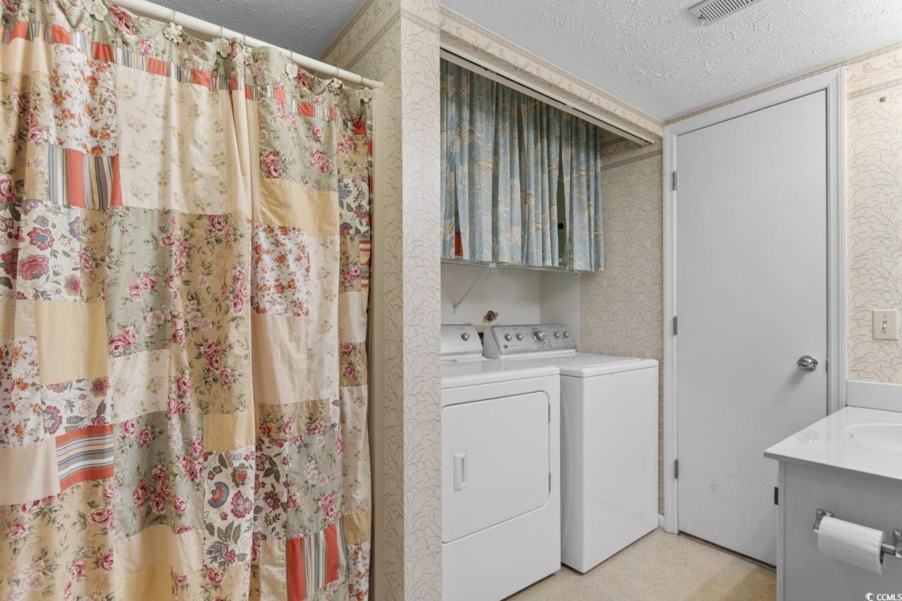 1701-k Edge Dr. Photo 26