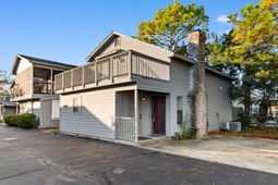 1701-k Edge Dr. photo 4