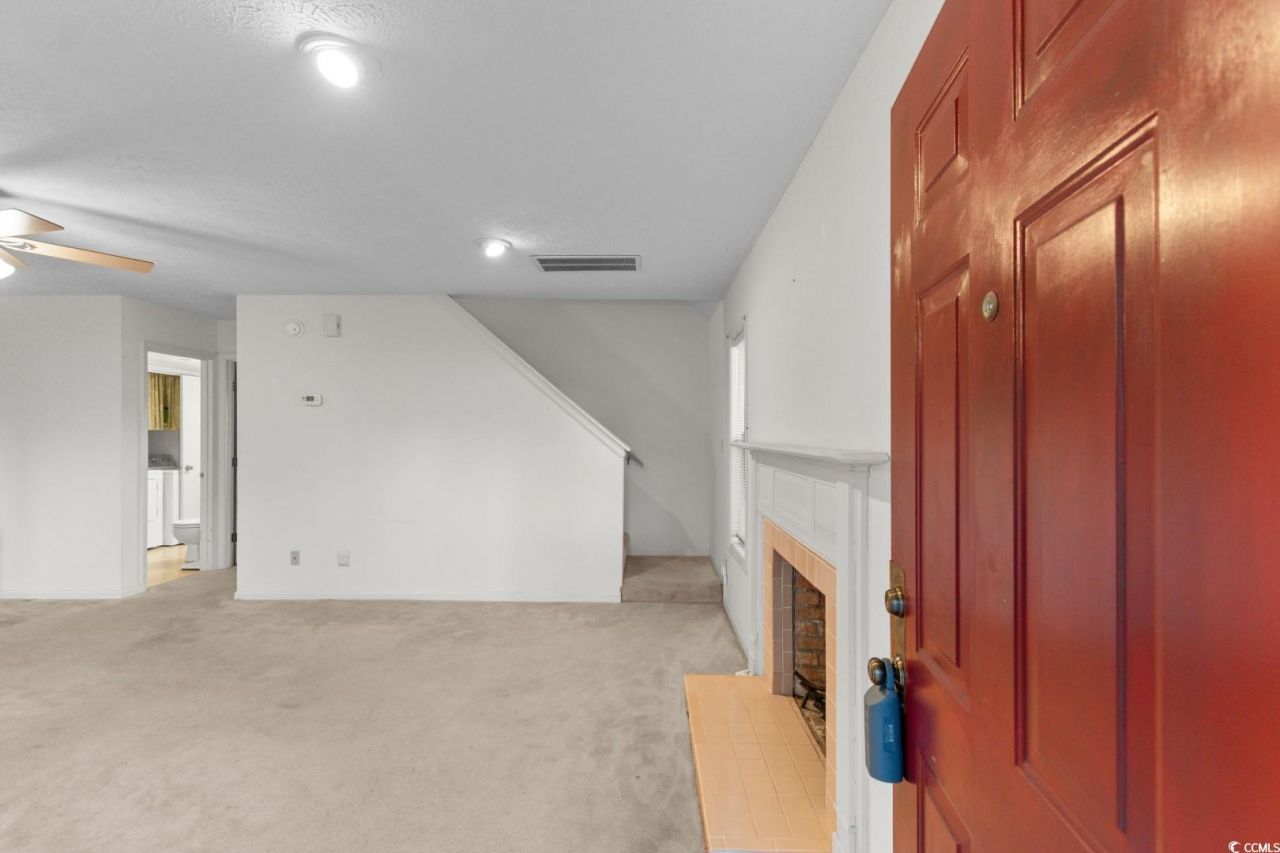 1701-k Edge Dr. Photo 5