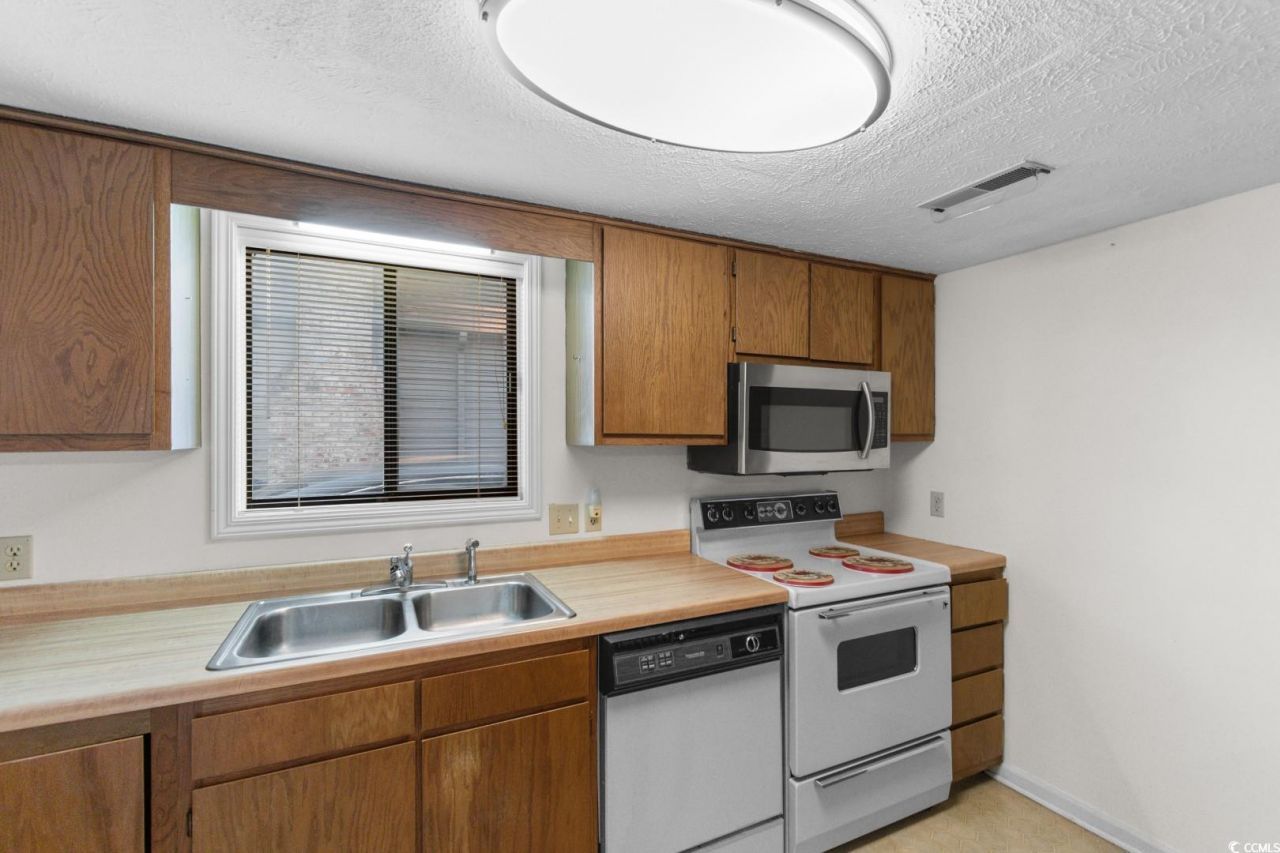 1701-k Edge Dr. Photo 7