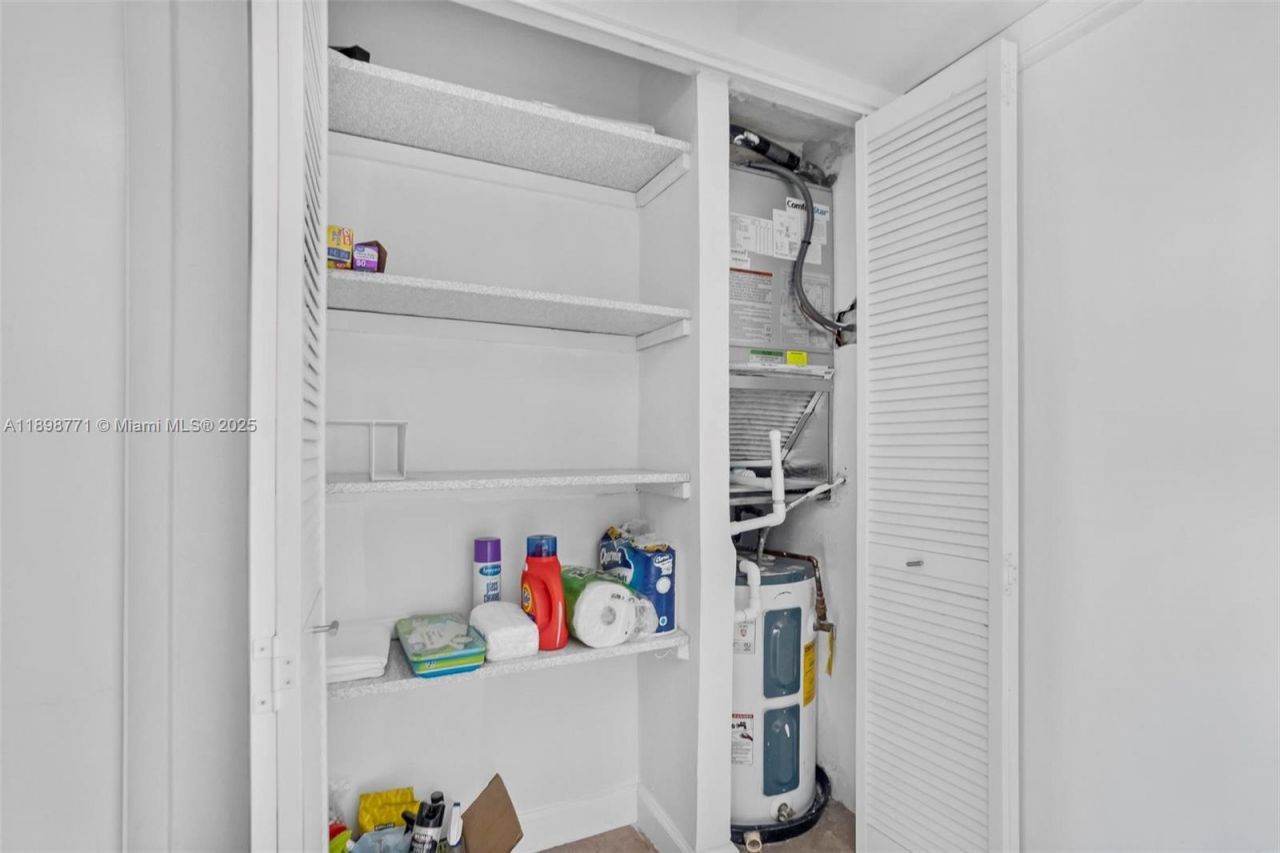 1615 West Ave, Unit 504, Miami Beach, FL 33139 Photo