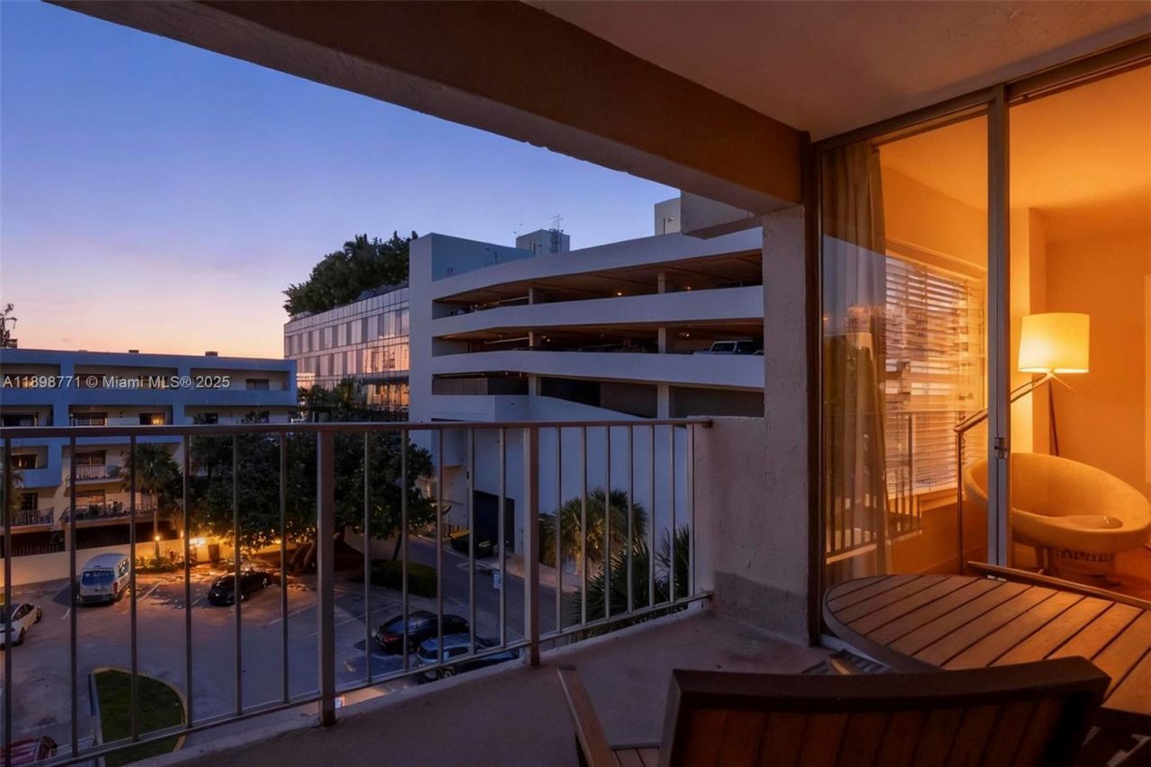 1615 West Ave, Unit 504, Miami Beach, FL 33139 Photo