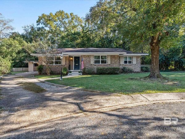 2103 Upham Place, Mobile, AL 36607