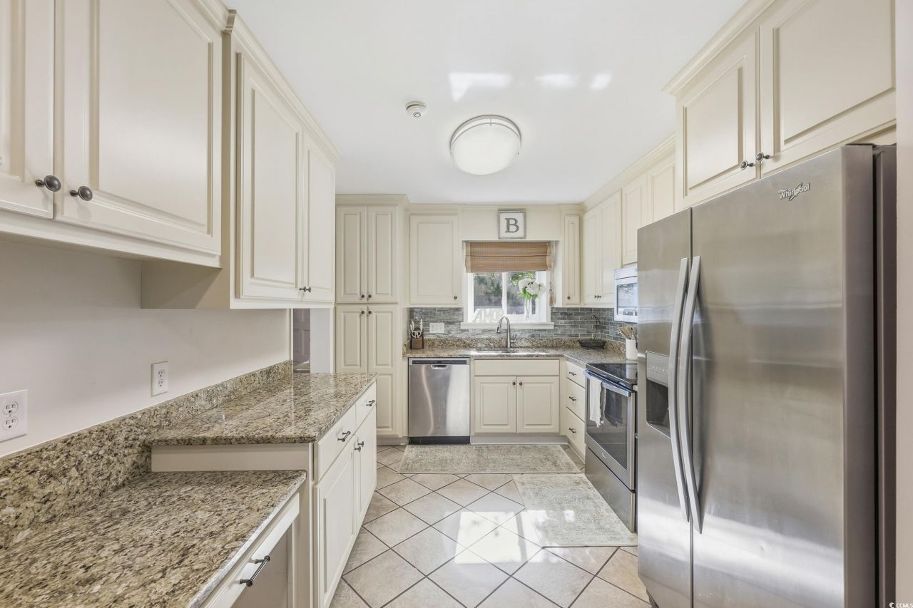 8 Martinique Dr. Photo 15