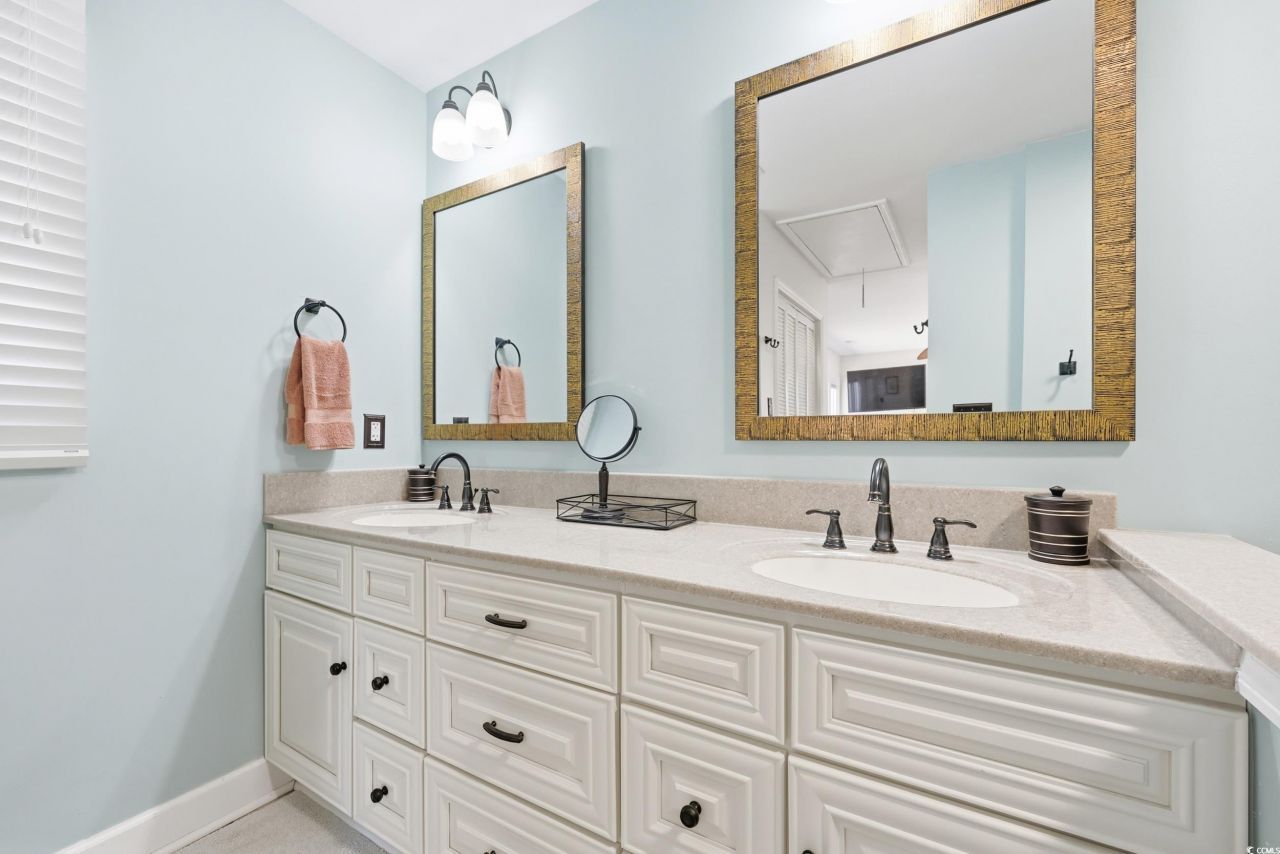 8 Martinique Dr. Photo 19