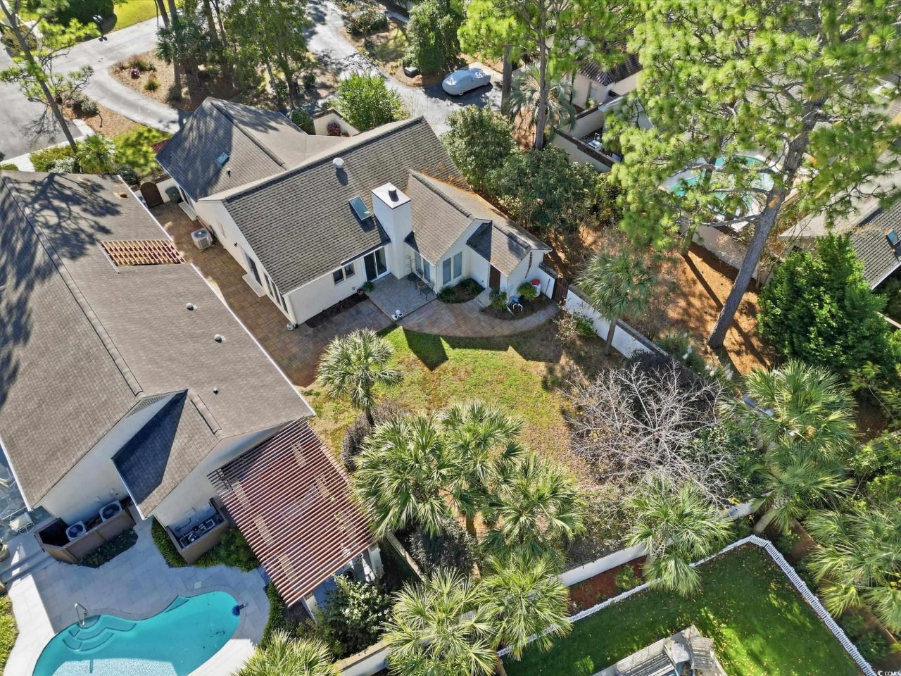 8 Martinique Dr. Photo 34