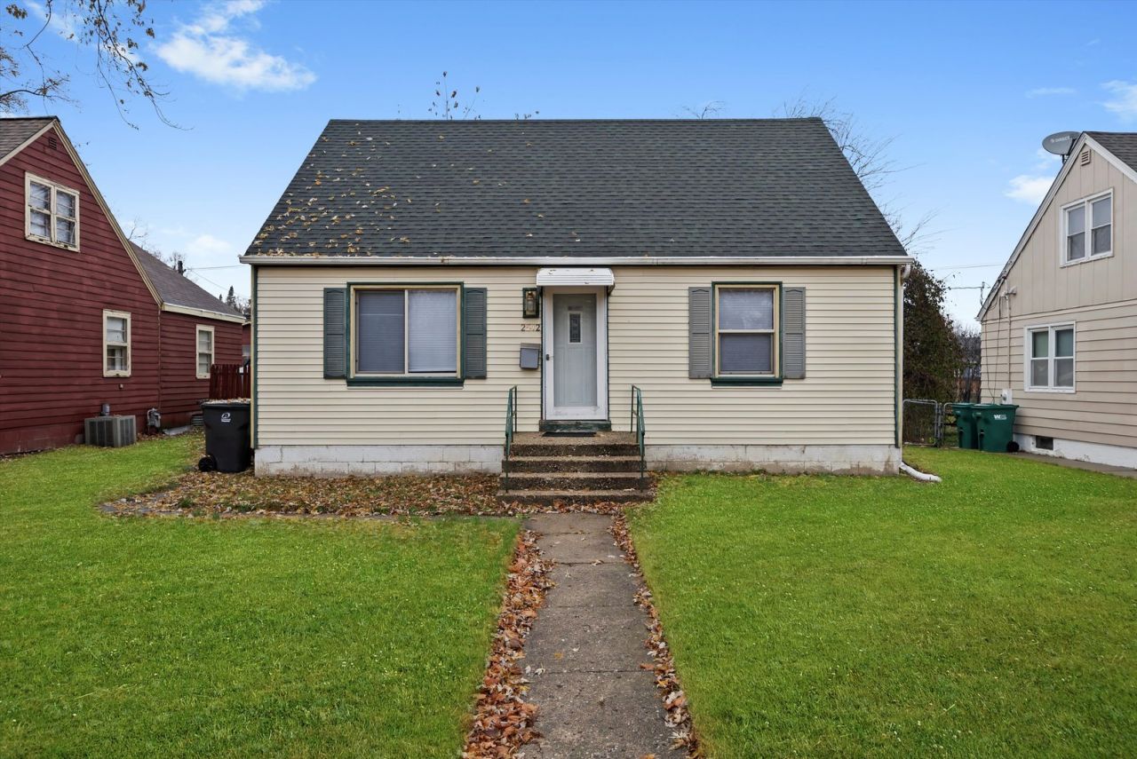 2512 Salem Boulevard, Zion, IL 60099 Main Photo