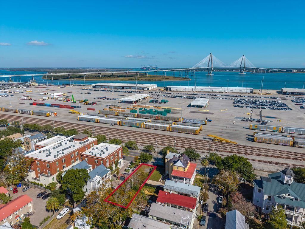 645 E Bay Street Photo 4