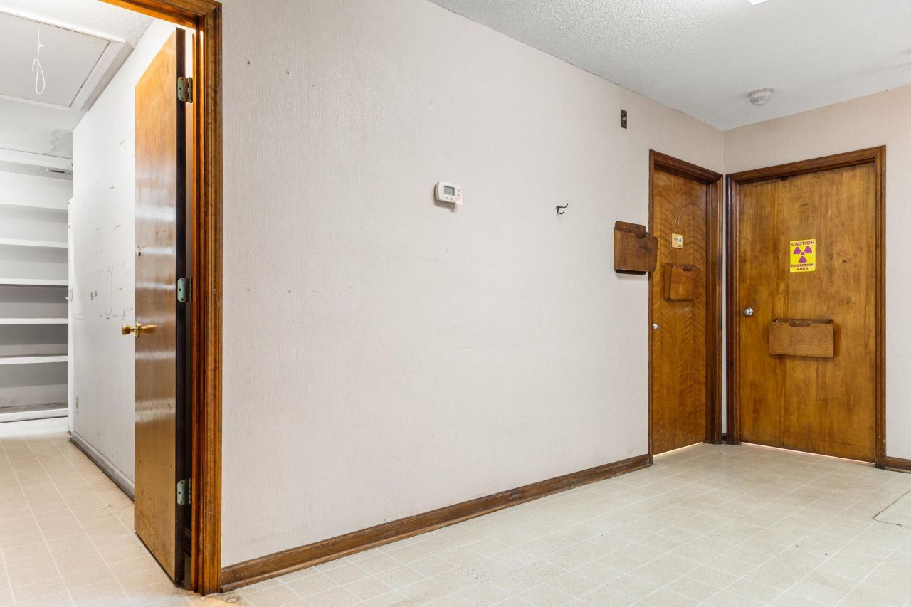 450 North Street  Photo 23