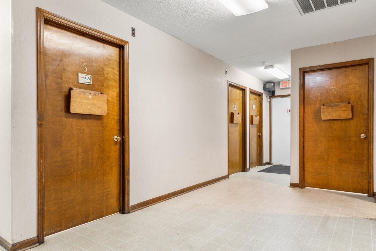 450 North Street  Photo 25