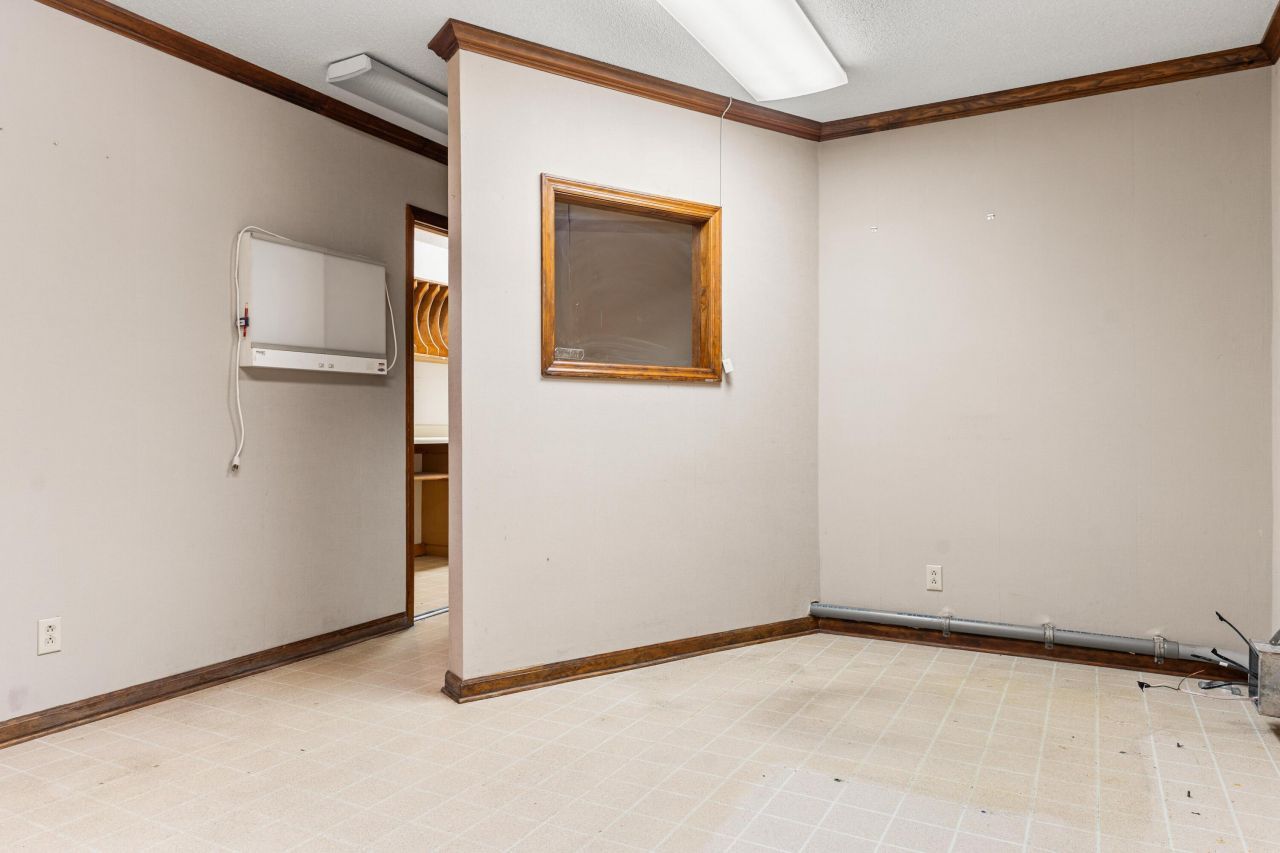 450 North Street  Photo 26