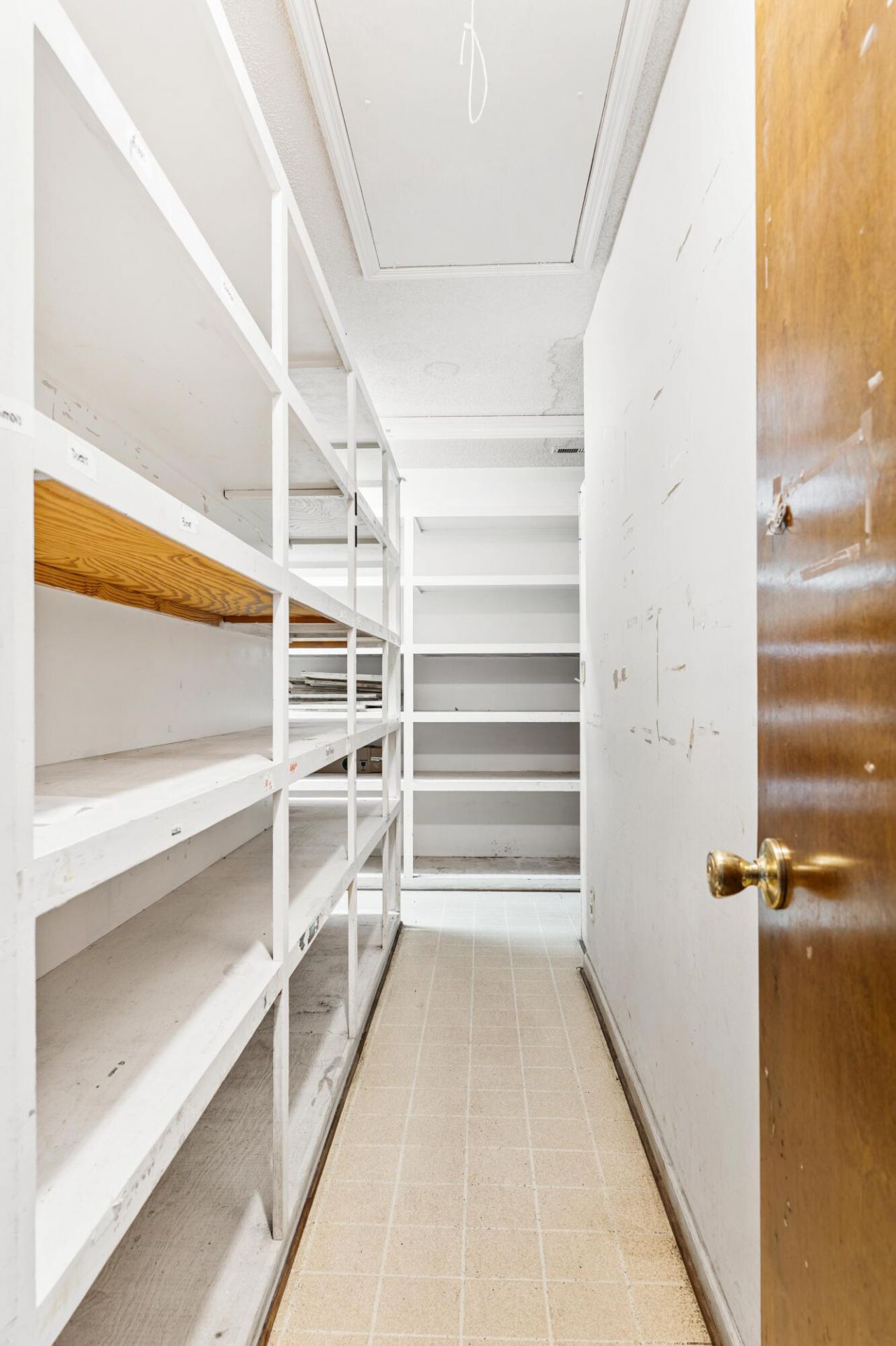 450 North Street  Photo 28