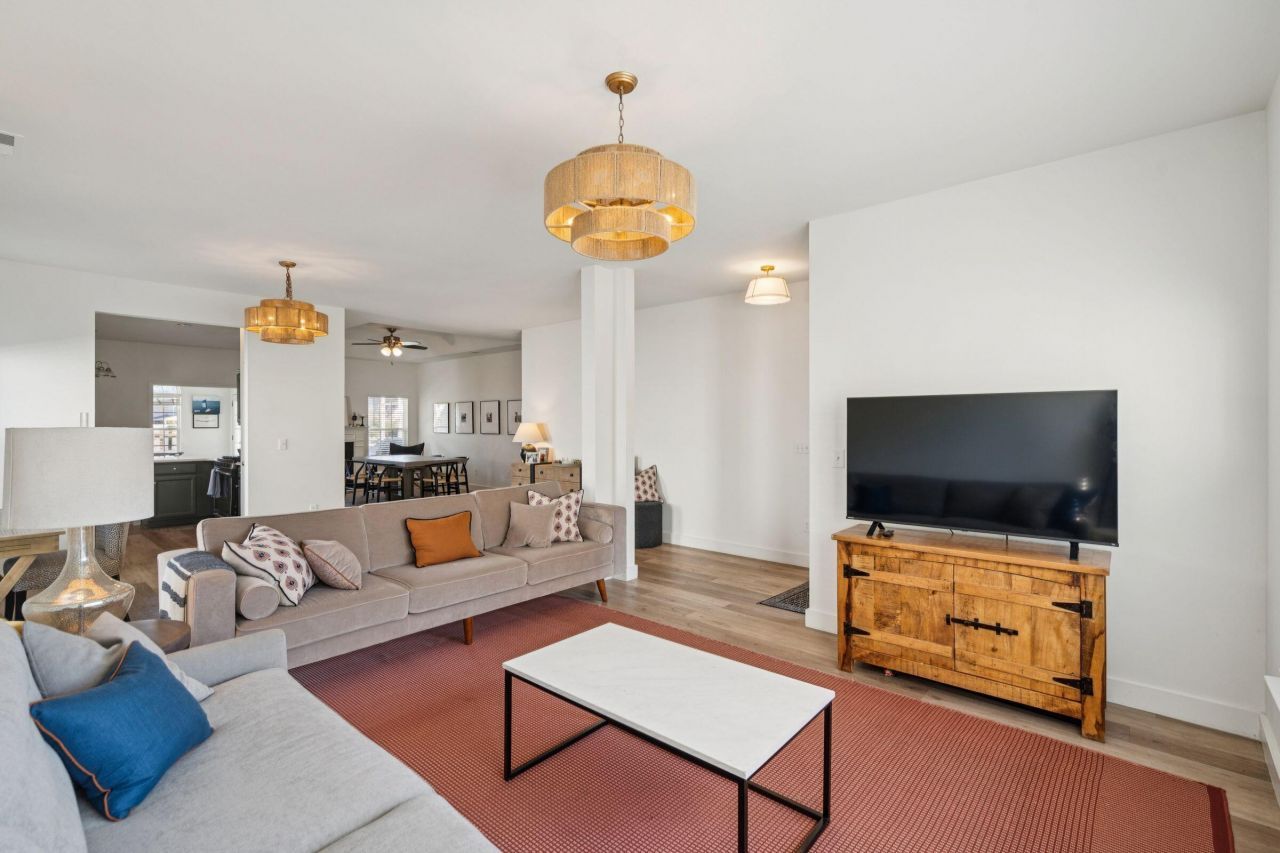 2802 Summertrees Boulevard Photo 11