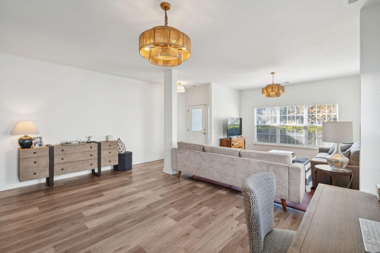 2802 Summertrees Boulevard Photo 14