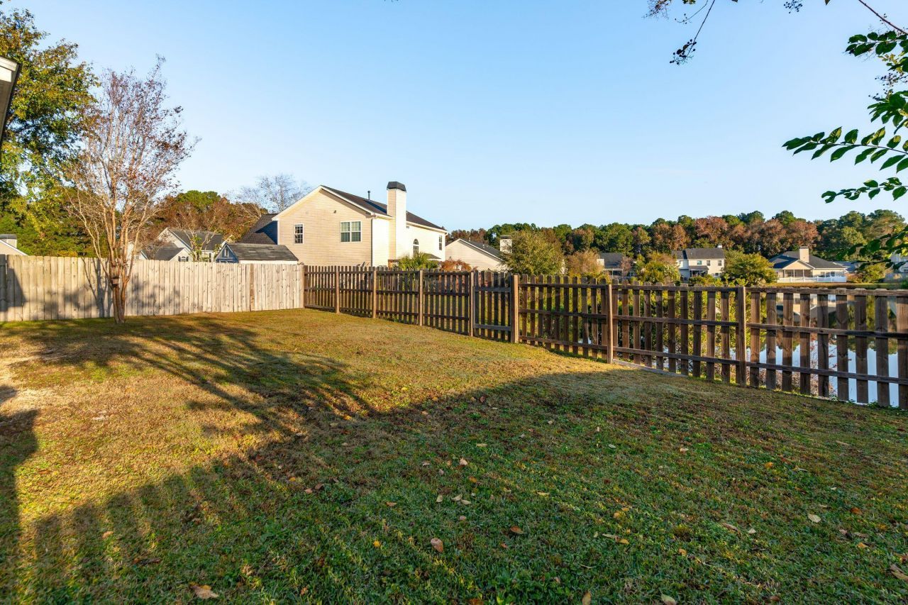 2802 Summertrees Boulevard Photo 36