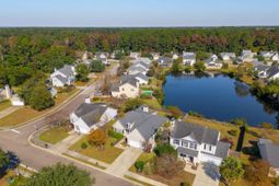 2802 Summertrees Boulevard photo 4