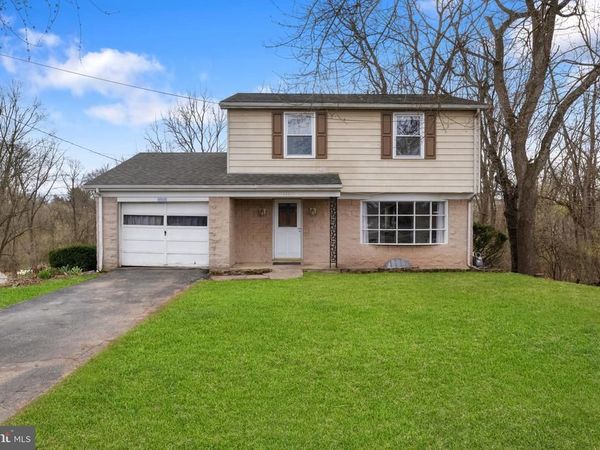2636 SEDGEWICK AVENUE, DOVER, PA 17315