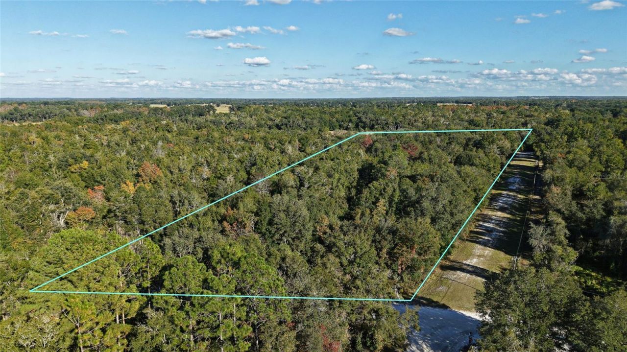 922 SW Chiefland Lane, Fort White, FL 32038 Main Photo