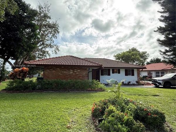 300 NW 42nd St, Boca Raton, FL 33431