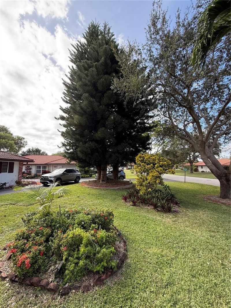 300 NW 42nd St, Boca Raton, FL 33431 Photo