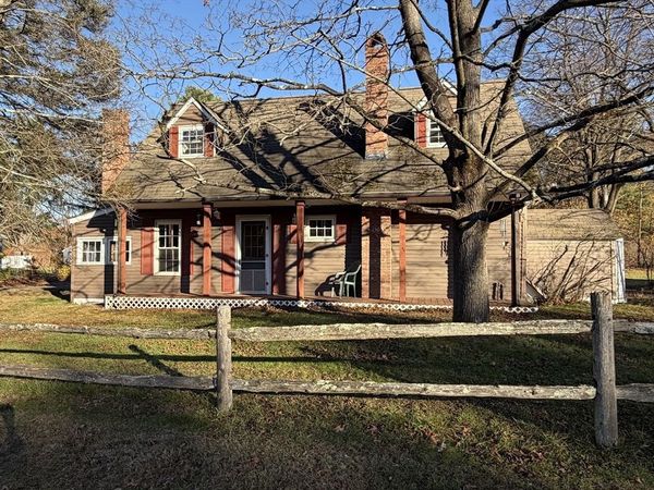 130 Laurel St, Greenfield, MA 01301