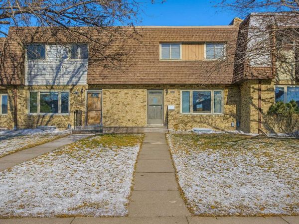 912 Belsly Boulevard, Moorhead, MN 56560
